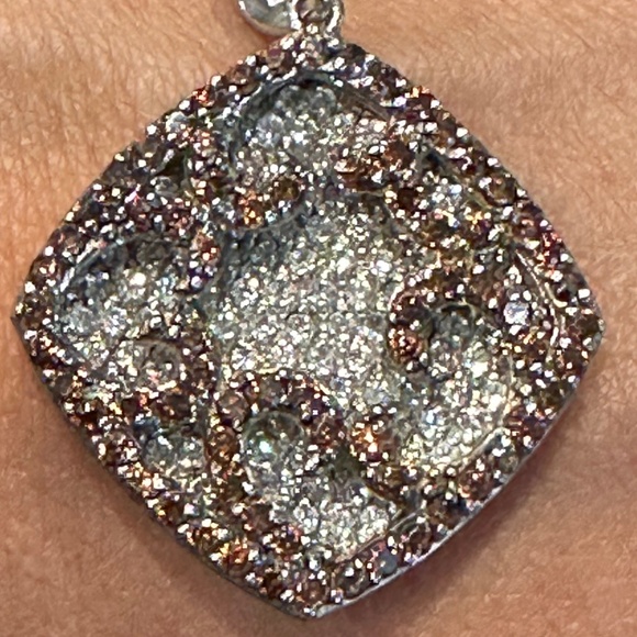 Cluster Mocha & White Cubic Zirconia Silver Pendant - Picture 8 of 11